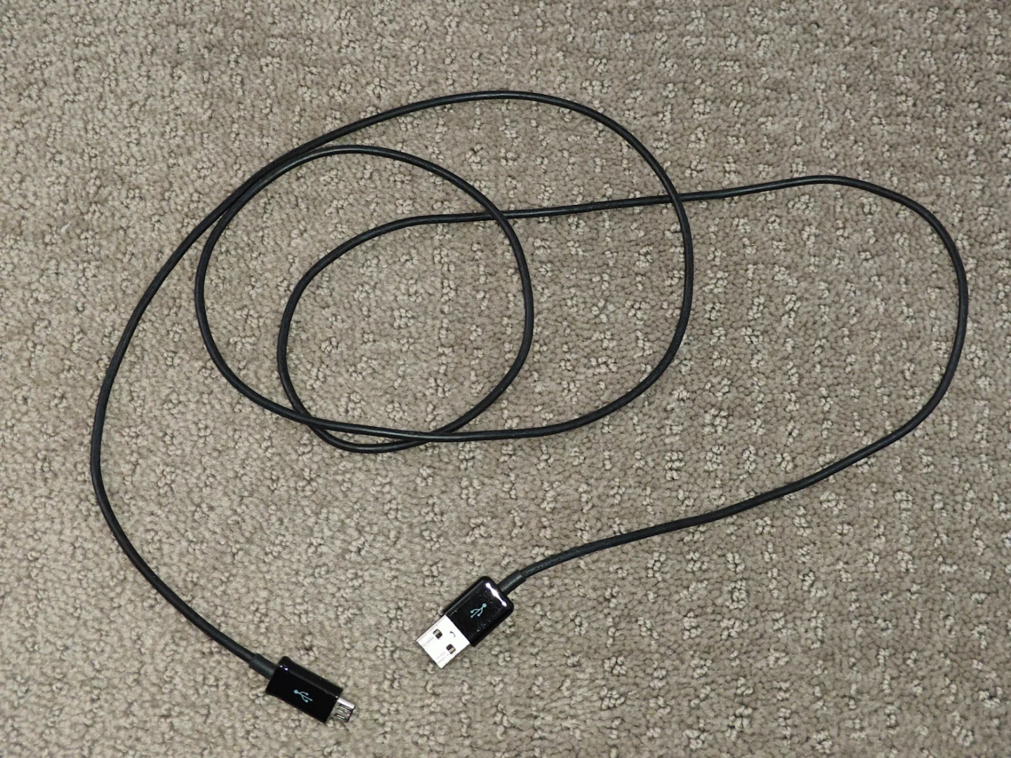 Samsung USB 2.0 A Male to Micro USB B Male Data Charging Cable