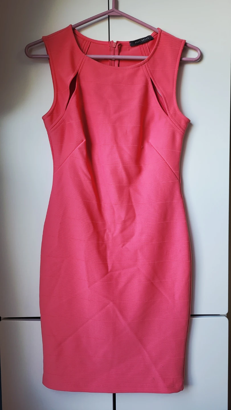 Suzy Shier Pink Sleeveless Sheath Dress