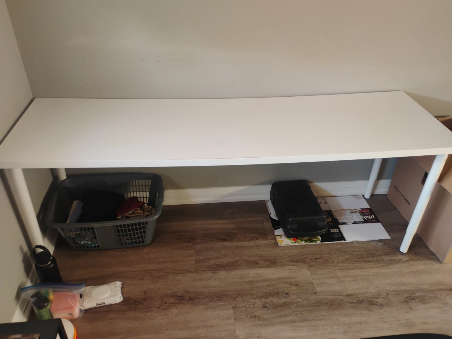 White Desk