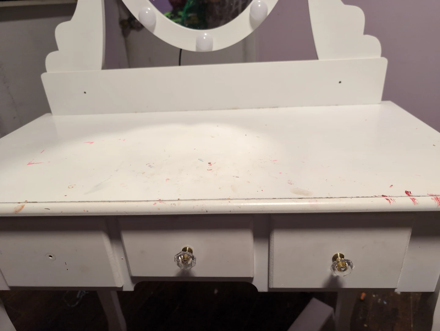 White Vanity Table with Light-Up Mirror - photo 3