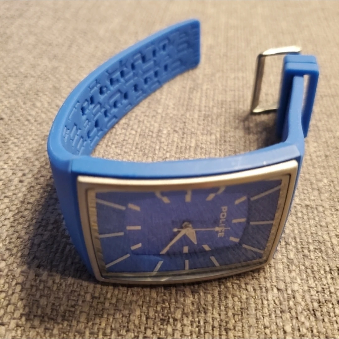 Police Blue Rectangular silicon strap watch - photo 4