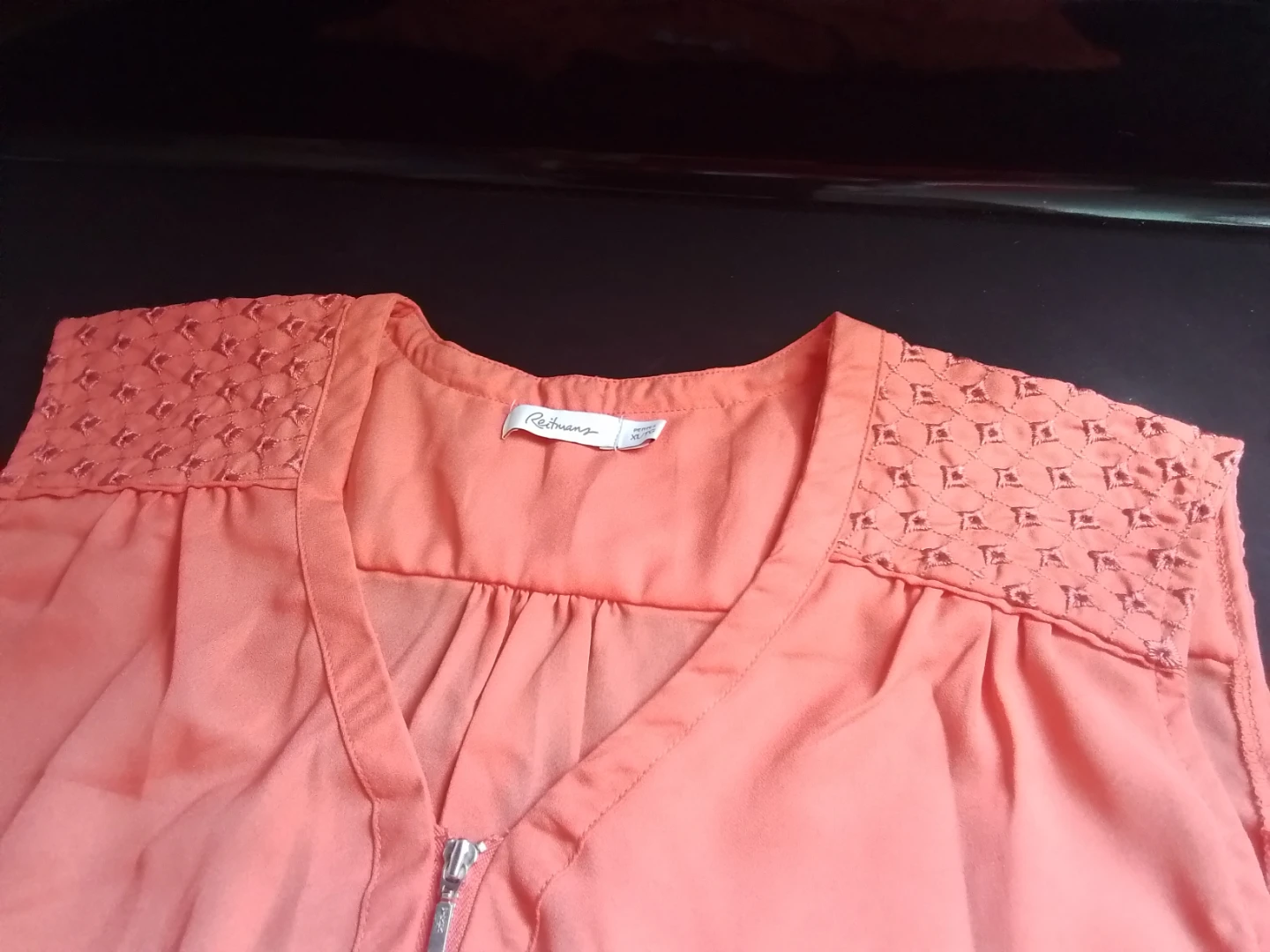 Coral sleeveless top with YKK zipper - photo 3