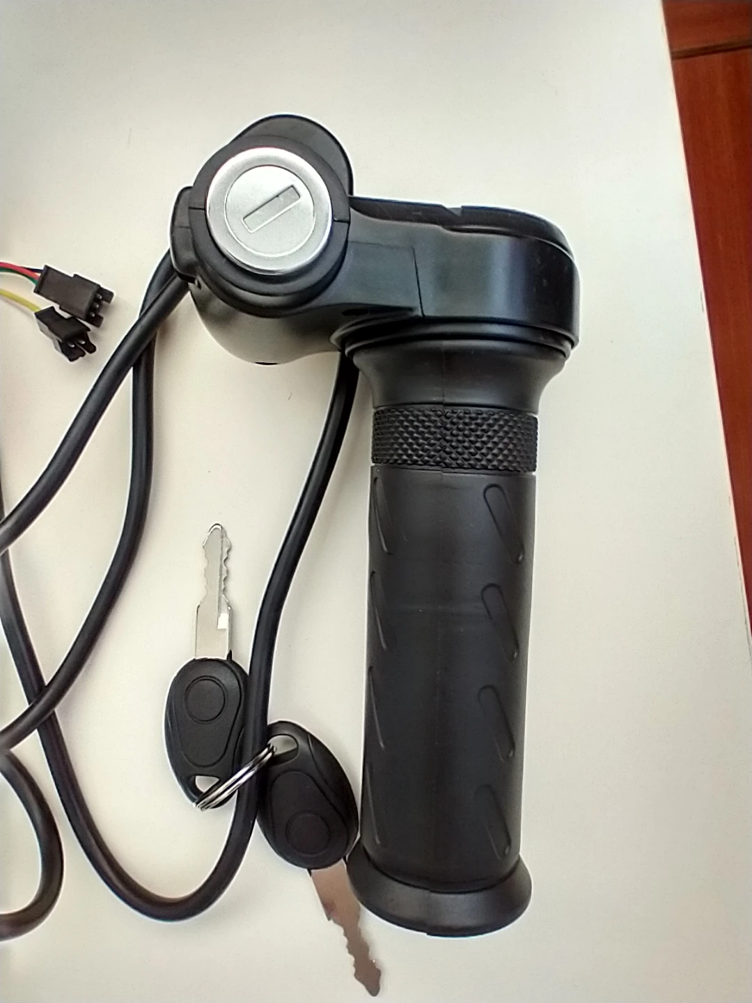 Electric Scooter Throttle Grip with Key Switch