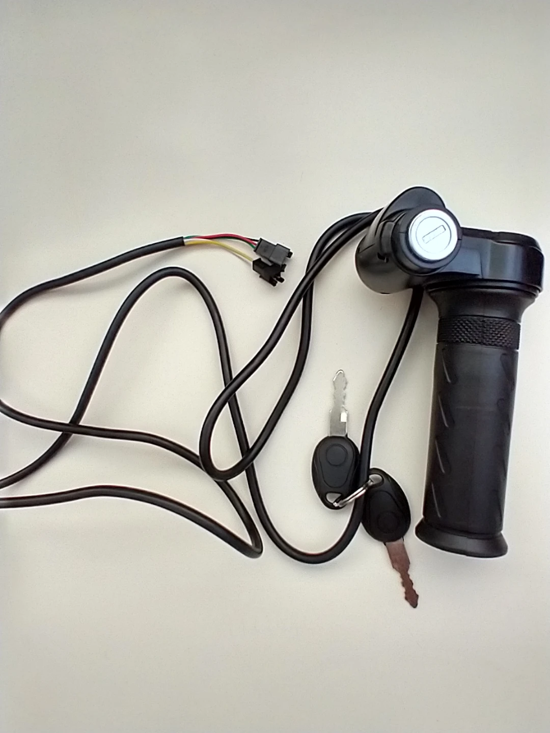 Electric Scooter Throttle Grip with Key Switch - photo 2