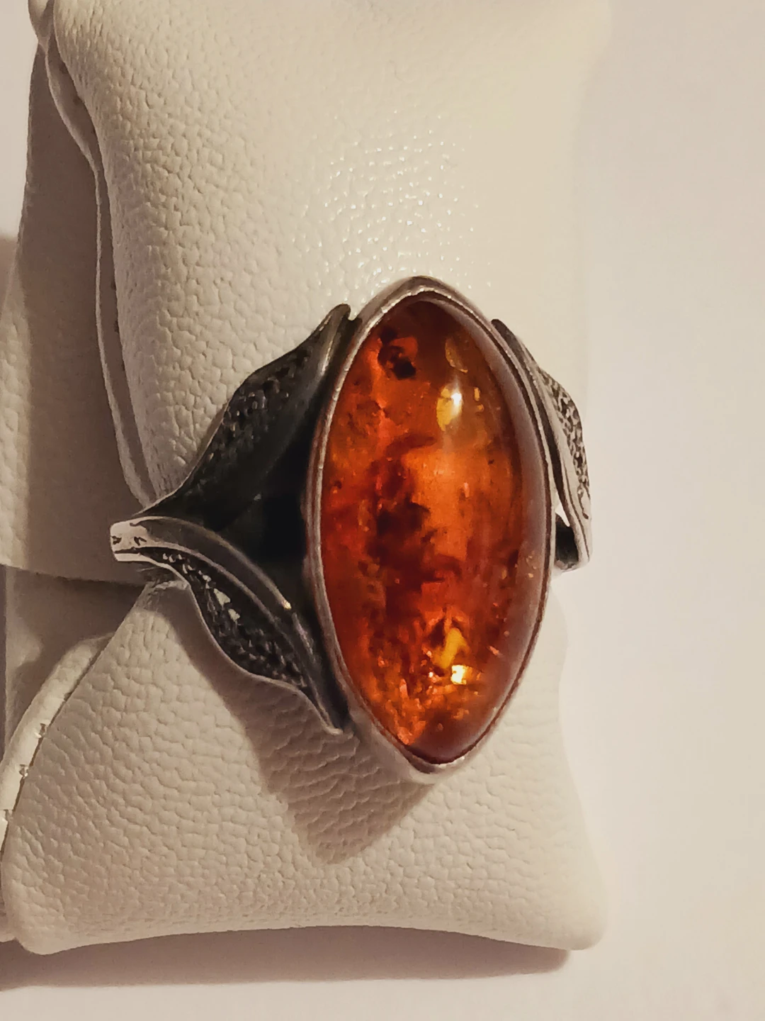 Gorgeous Sterling Silver 925 Genuine Baltic Amber Ring
