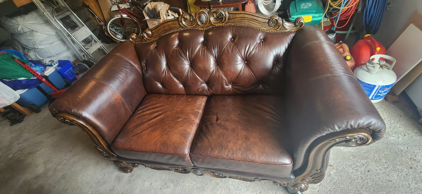 Vintage Tufted Leather Sofa Set