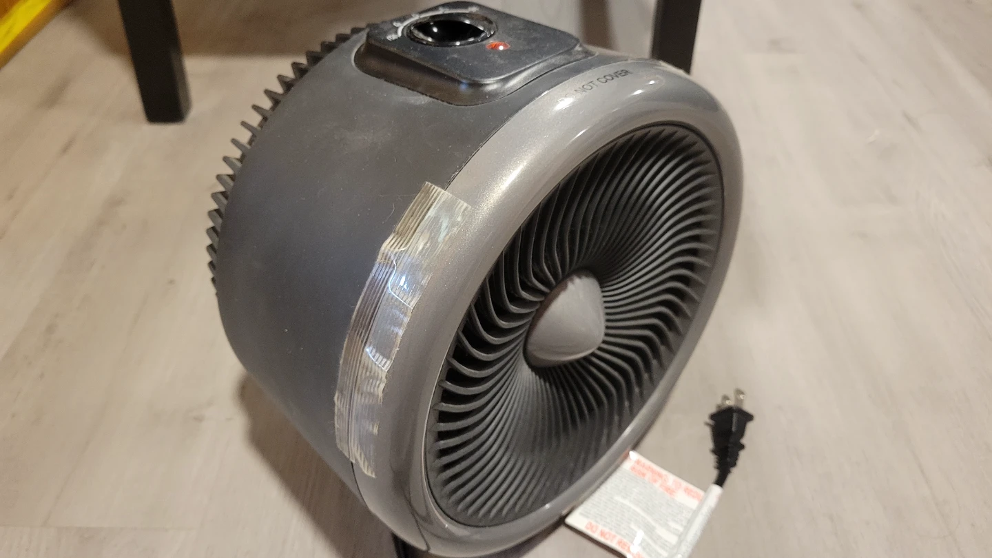 Heated fan - Compact Space Heater