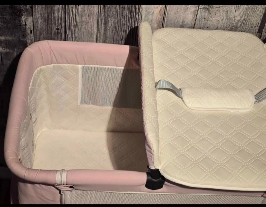 Pink Baby Bassinet with changing table and storage - photo 3