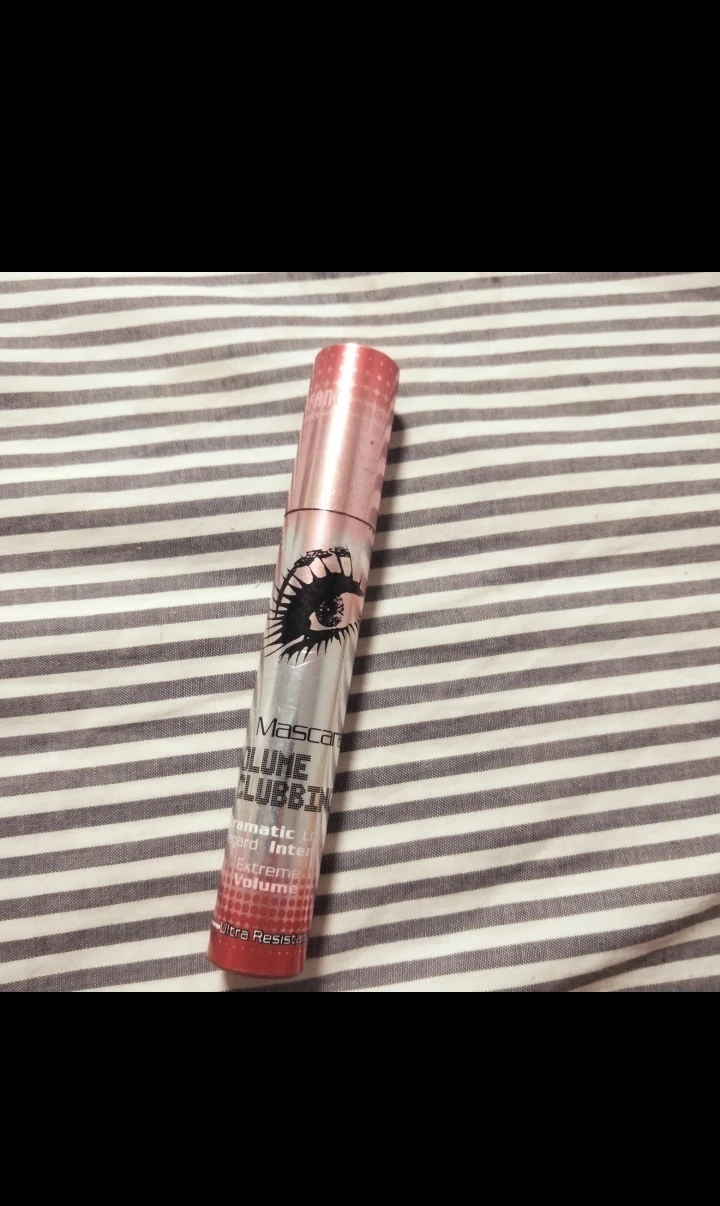 Volume Clubbing Mascara - Extreme Volume & Length - New - photo 2
