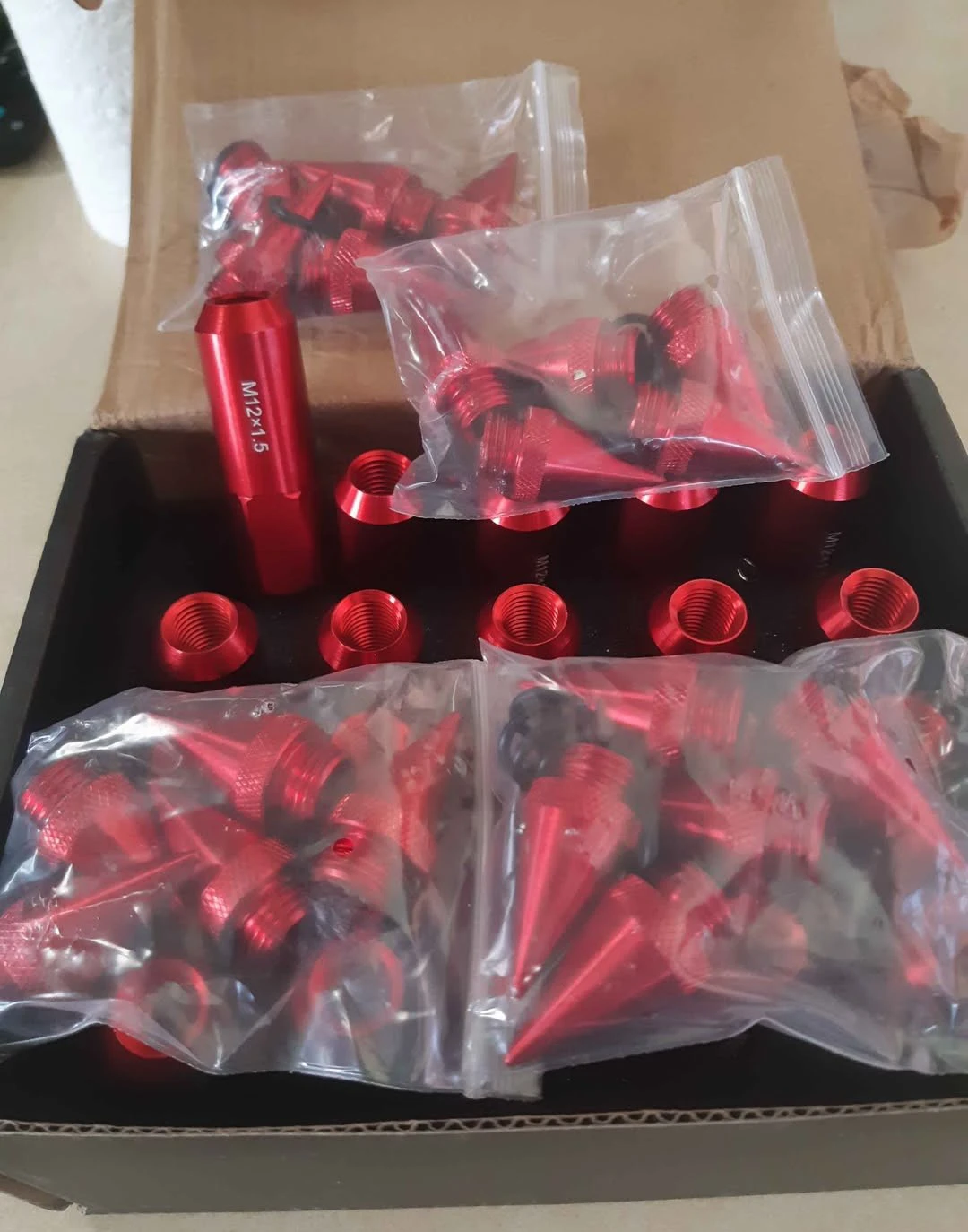 Red Spike Lug Nuts M12x1.5