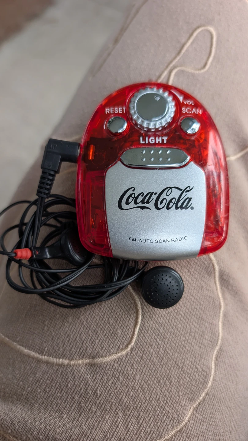 Coca-Cola FM Auto Scan Radio with Earphones