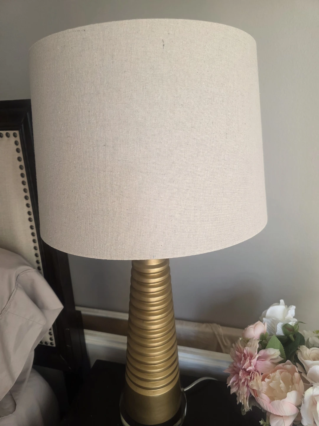 2 Gold table lamps
