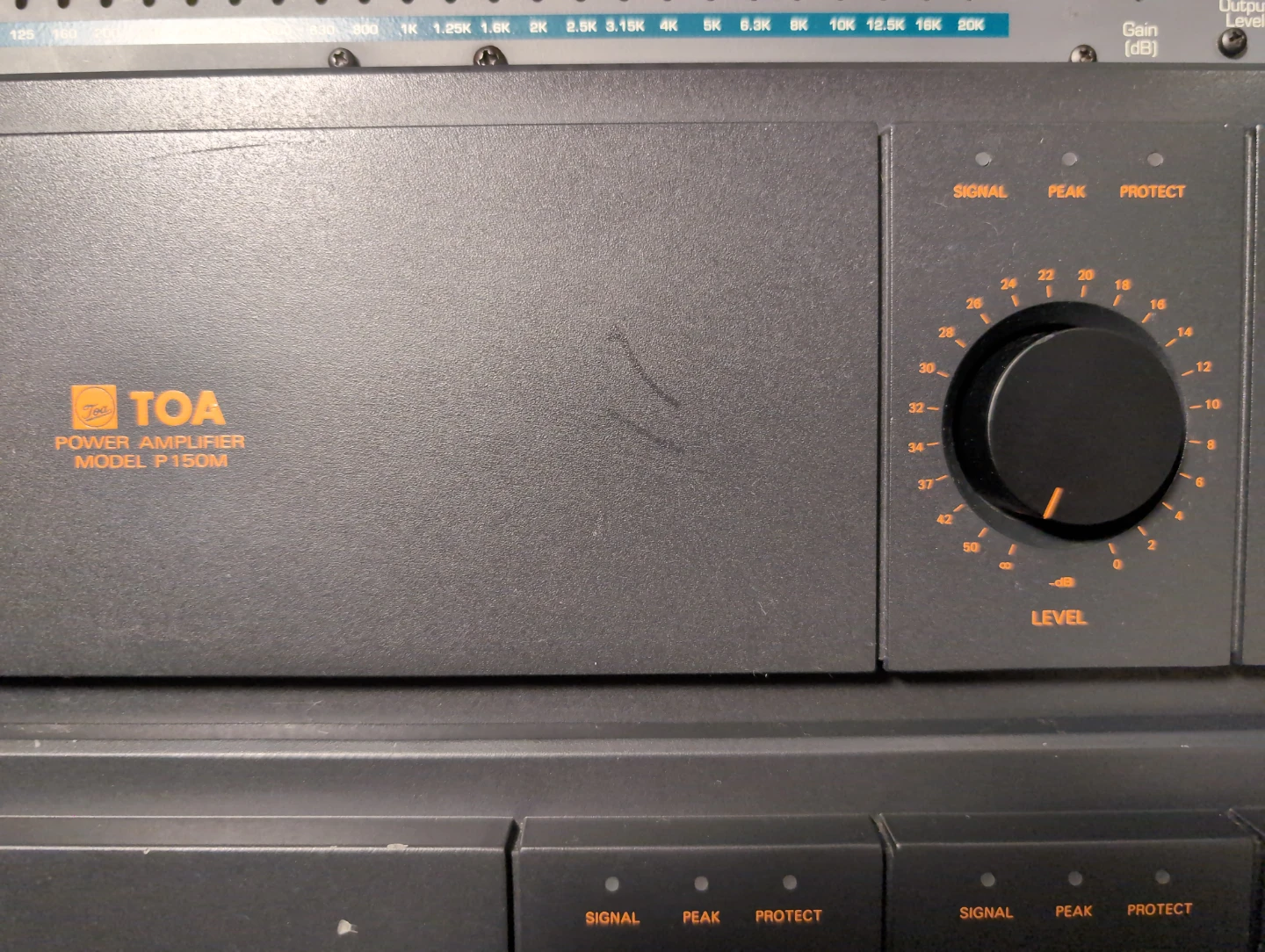 TOA Power Amplifier Model P150M - photo 4