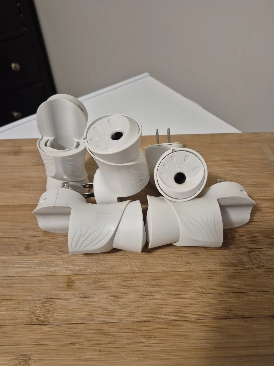 5 Air Wick Plug In Refill Holders - photo 2
