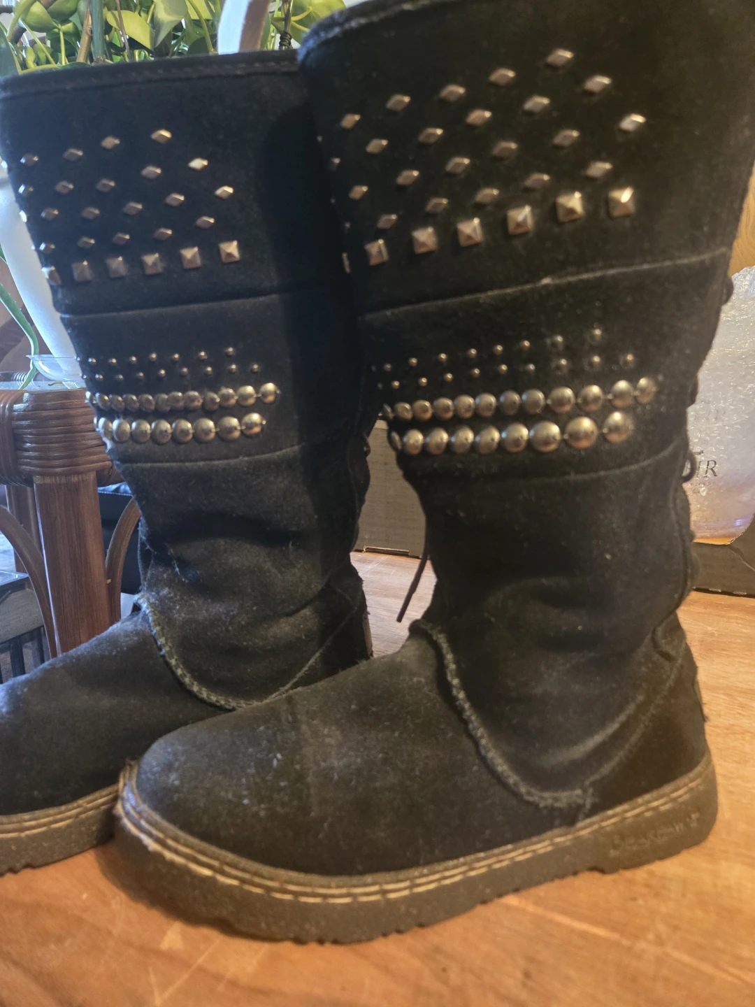 Bearpaw Black Suede Studded Boots Size 7 - photo 5