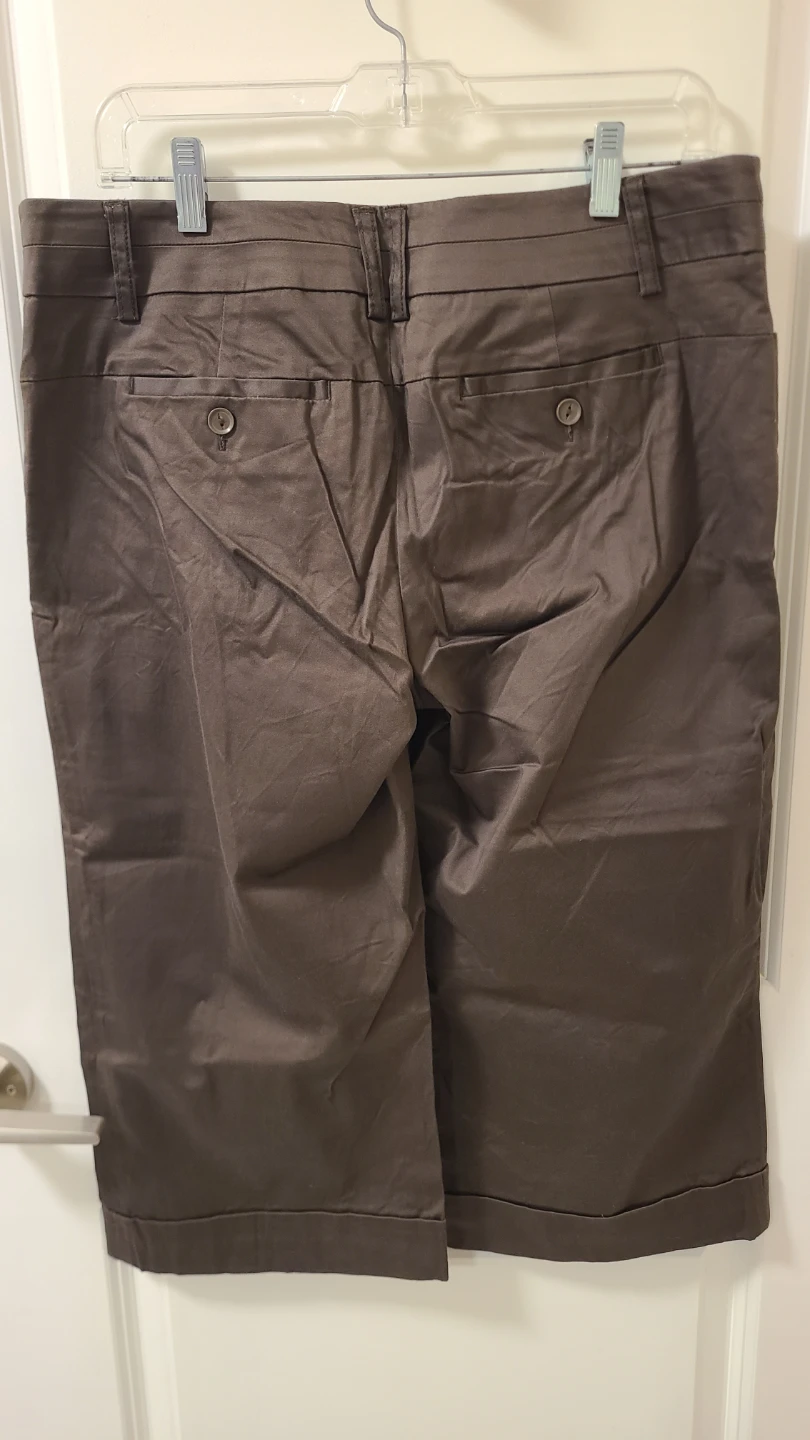 RW&CO. Brown Capri Pants Size 10 - photo 2
