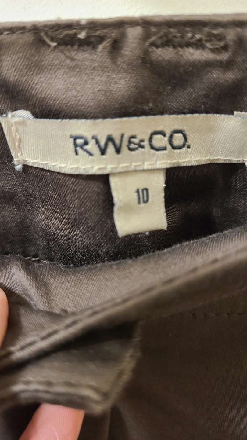 RW&CO. Brown Capri Pants Size 10 - photo 3
