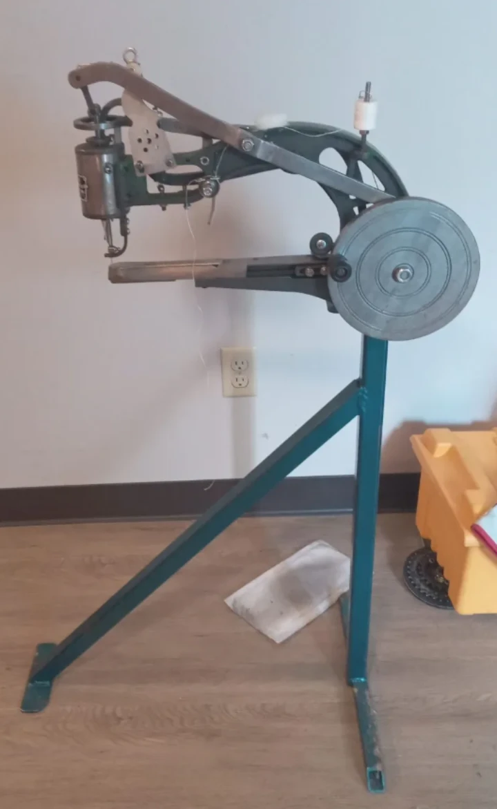 Industrial Leather Sewing Machine