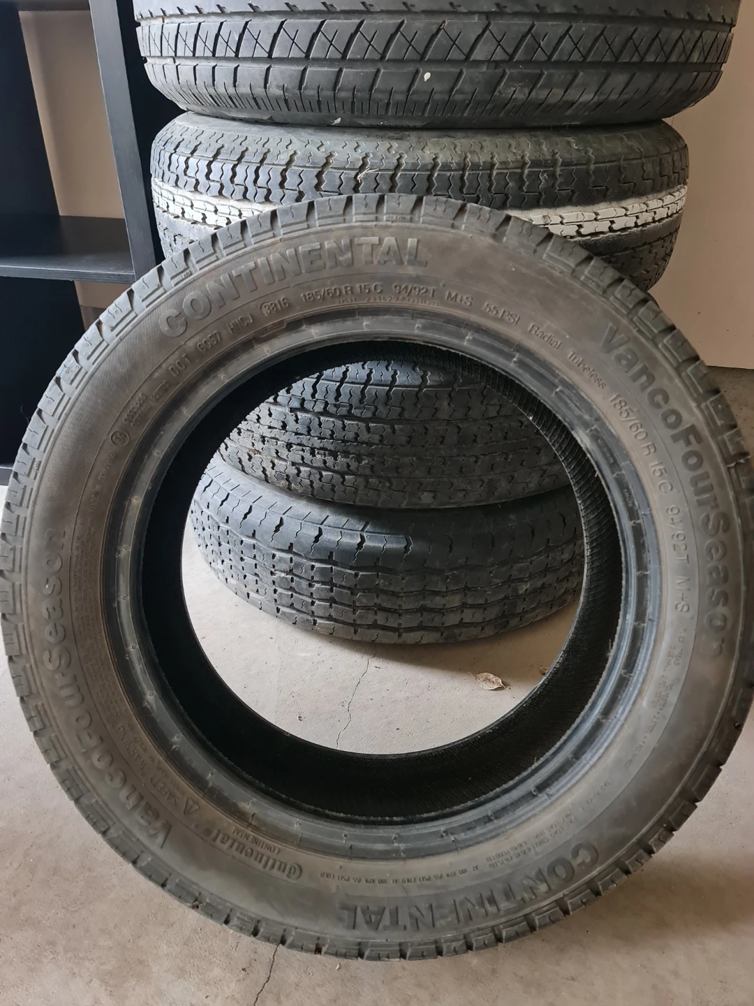 Continental Vanco Four Season Tire 185/60 R15C