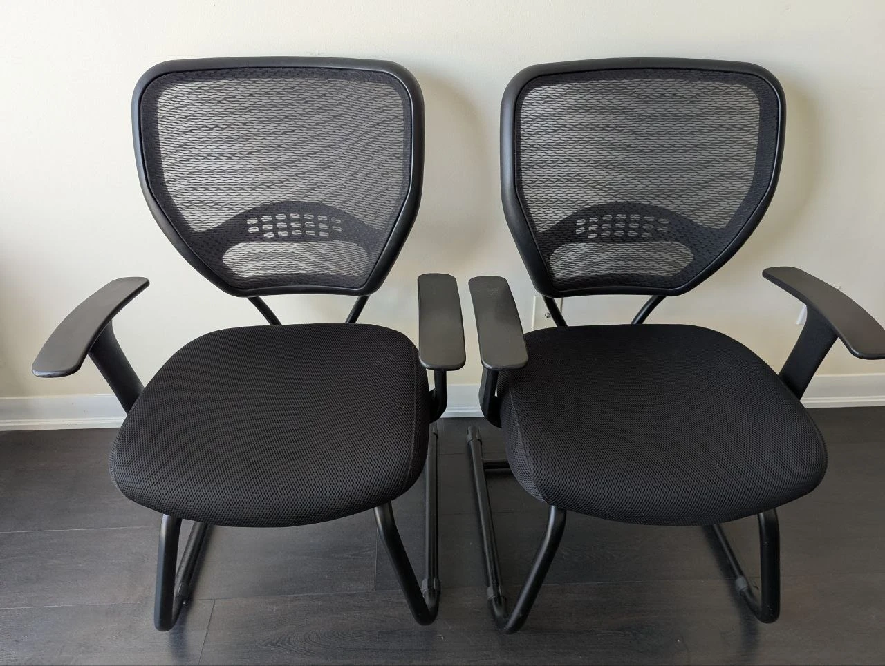 High quality , very comfortable,  nice Chair,(Set of 2)