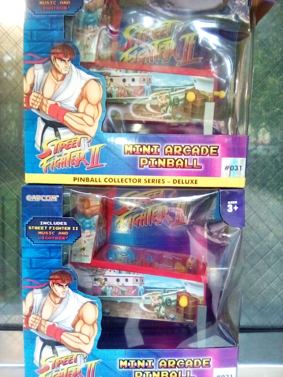 Street Fighter II Mini Arcade Pinball Collector Series Deluxe
