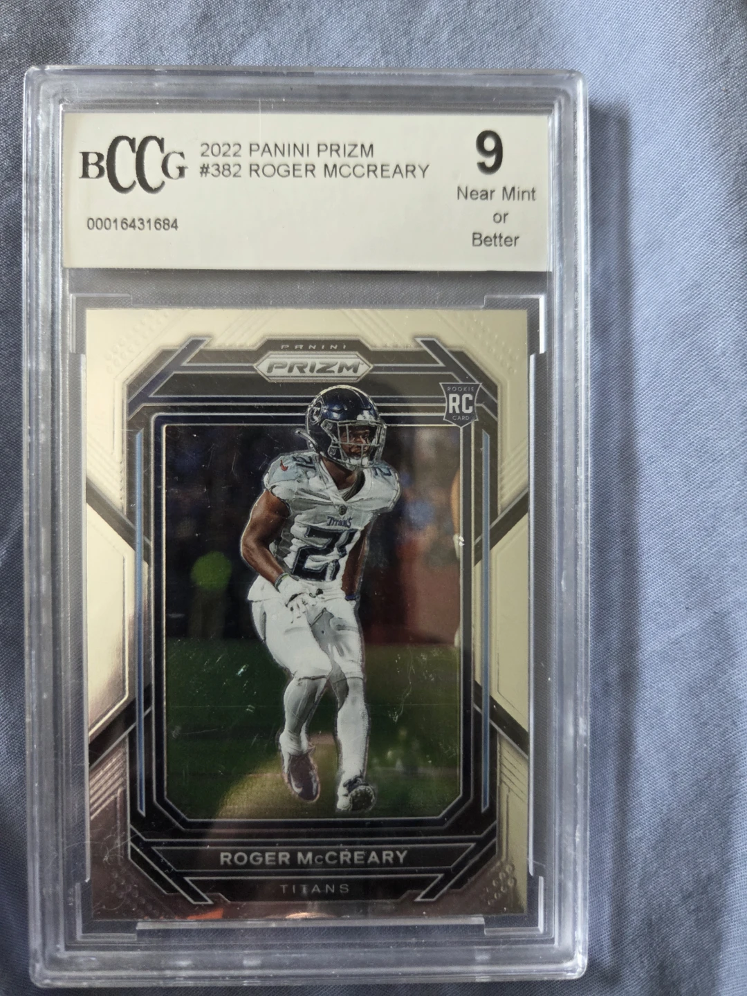 2022 Panini Prizm Roger McCreary Football Card