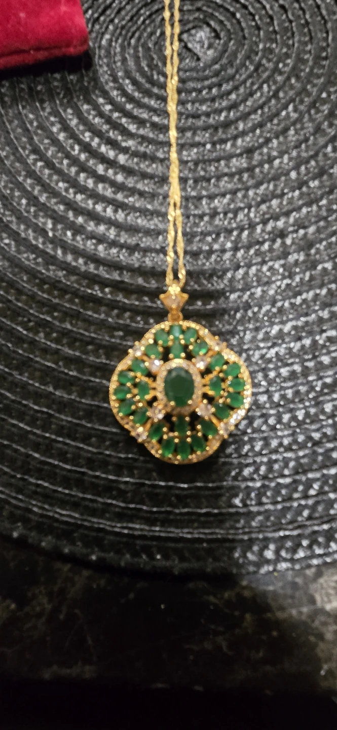 Gold-tone Necklace with Green Pendant - photo 2