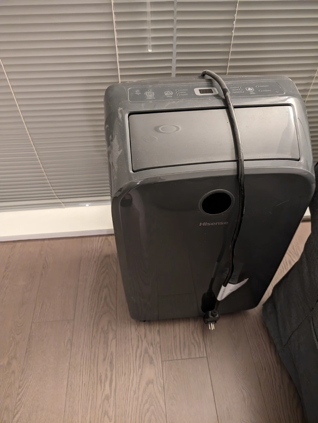 Hisense 10,000 BTU Portable Smart Air Conditioner - photo 2