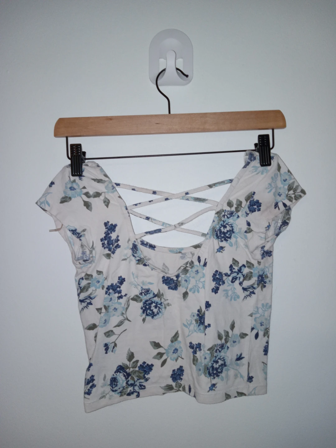 Streetwear Society Essentials Floral Crop Top Small - photo 2