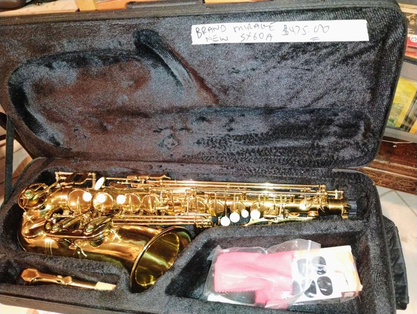 Alto Saxophones - photo 3