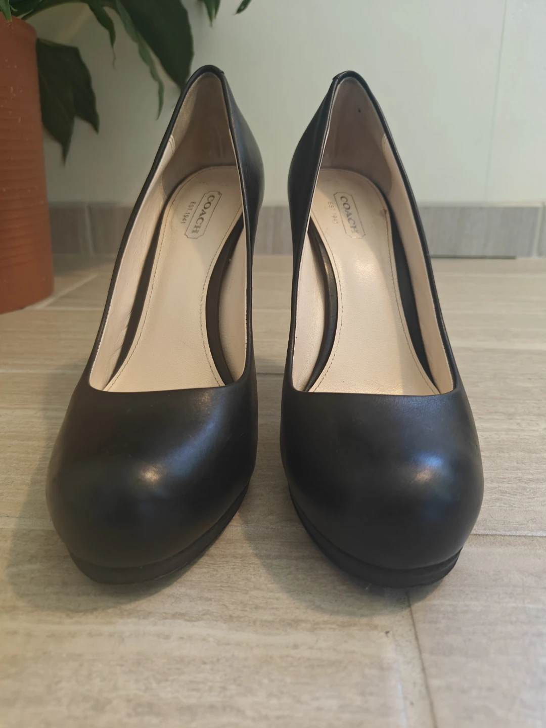 Coach Black Leather Pumps 7.5 - photo 3