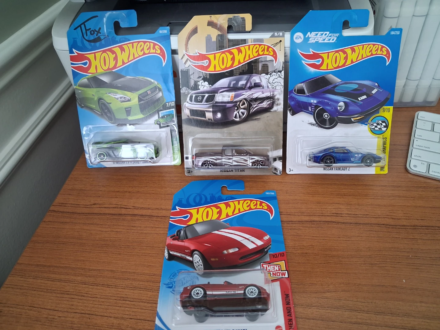 Hot Wheels Nissan Titan & Nissan Fairlady Z Die-Cast Cars