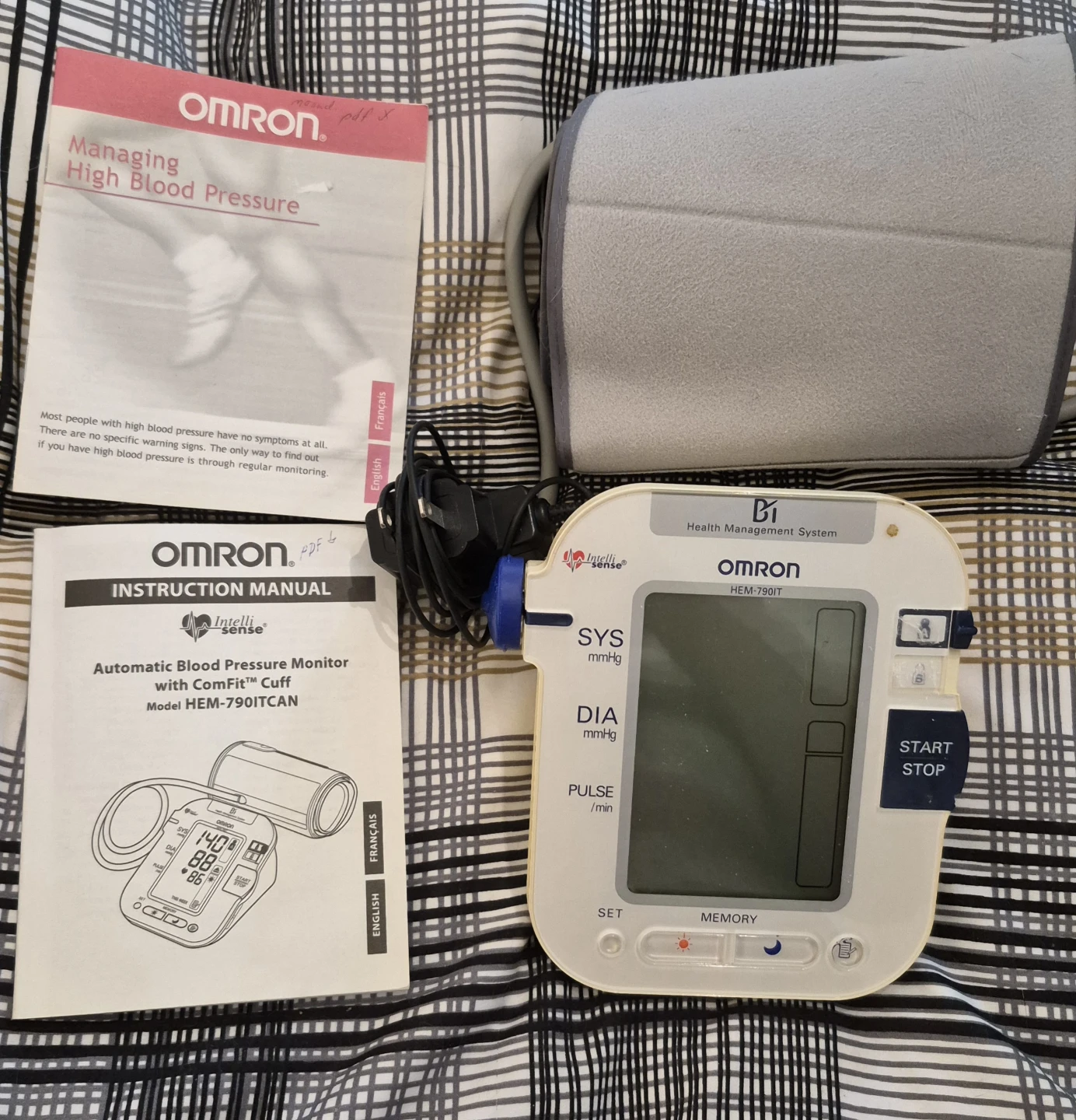 Omron blood pressure monitor - photo 2