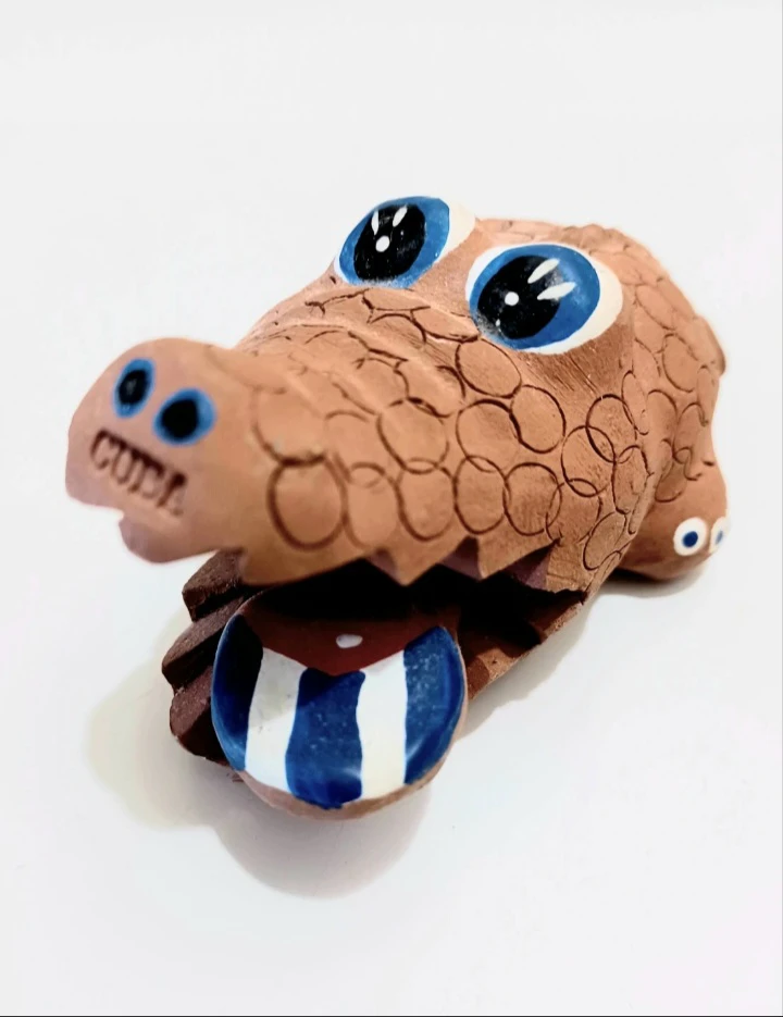 Vtg Hand Crafted Crocodile Figurine - photo 3
