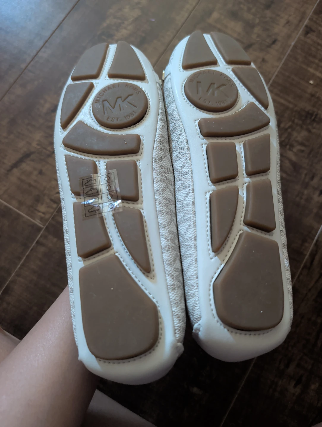Michael Kors Flat Shoes size 9 - photo 3