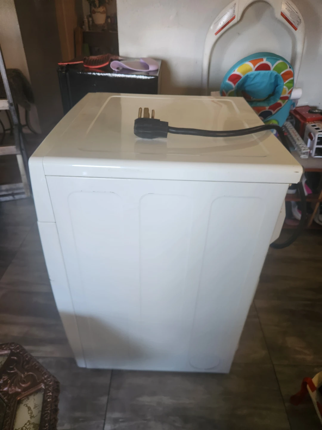 GE White Electric Dryer - photo 4
