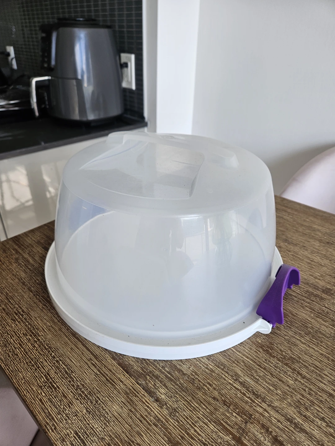 Clear Plastic Cake Carrier