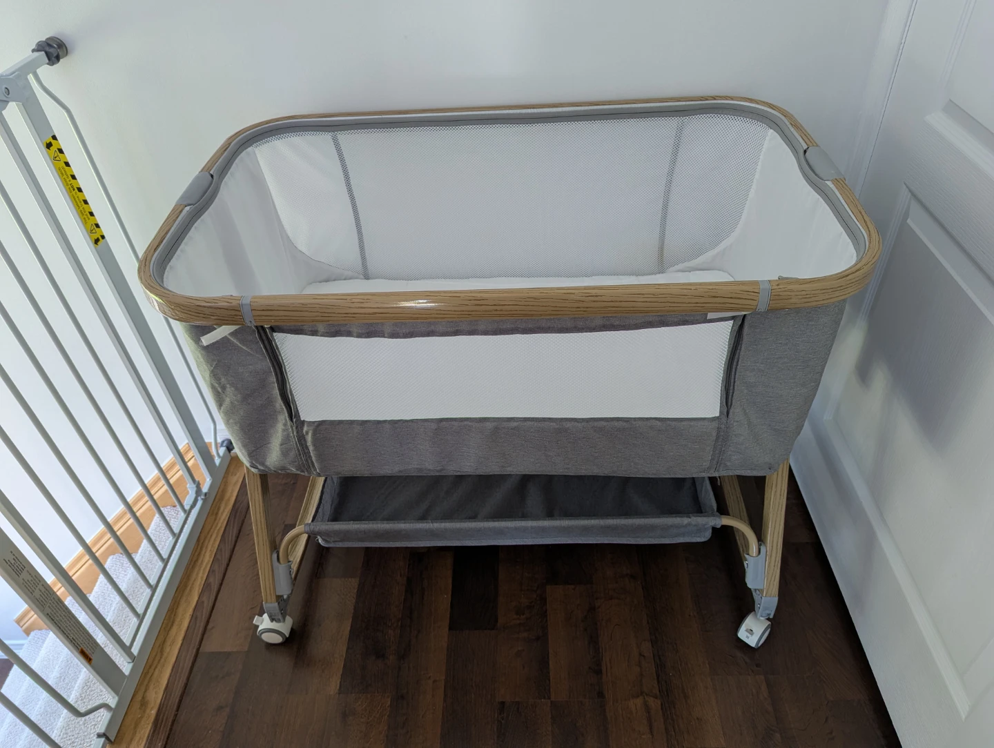 Baby Bassinet Bedside Sleeper – 3-in-1 (Gray)