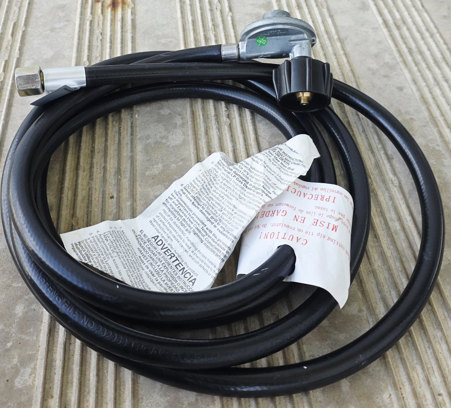 Gas Regulator Hose, brand new, in Millwoods - photo 2