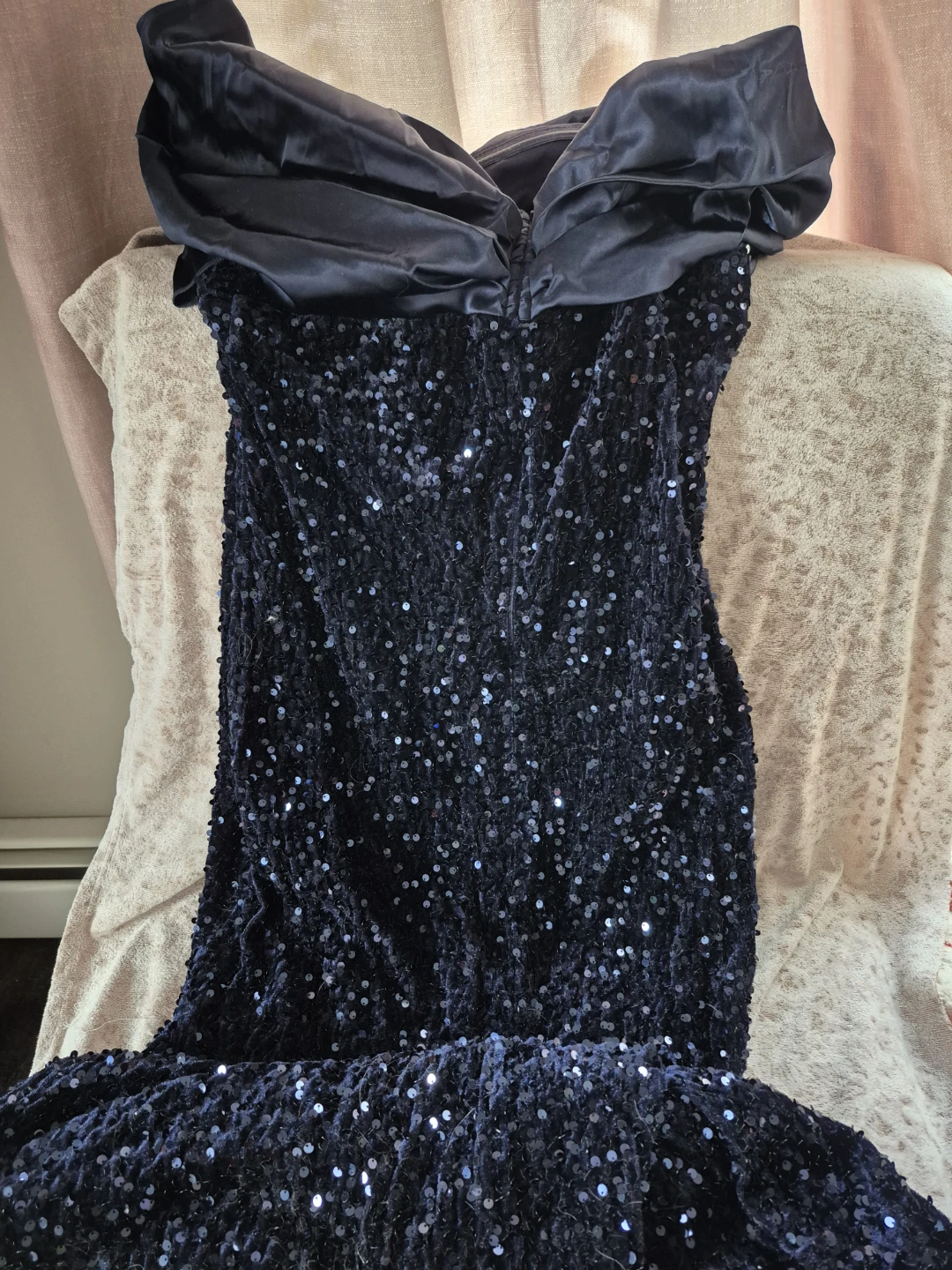 Beautiful sparkly long dress with sequins - photo 3