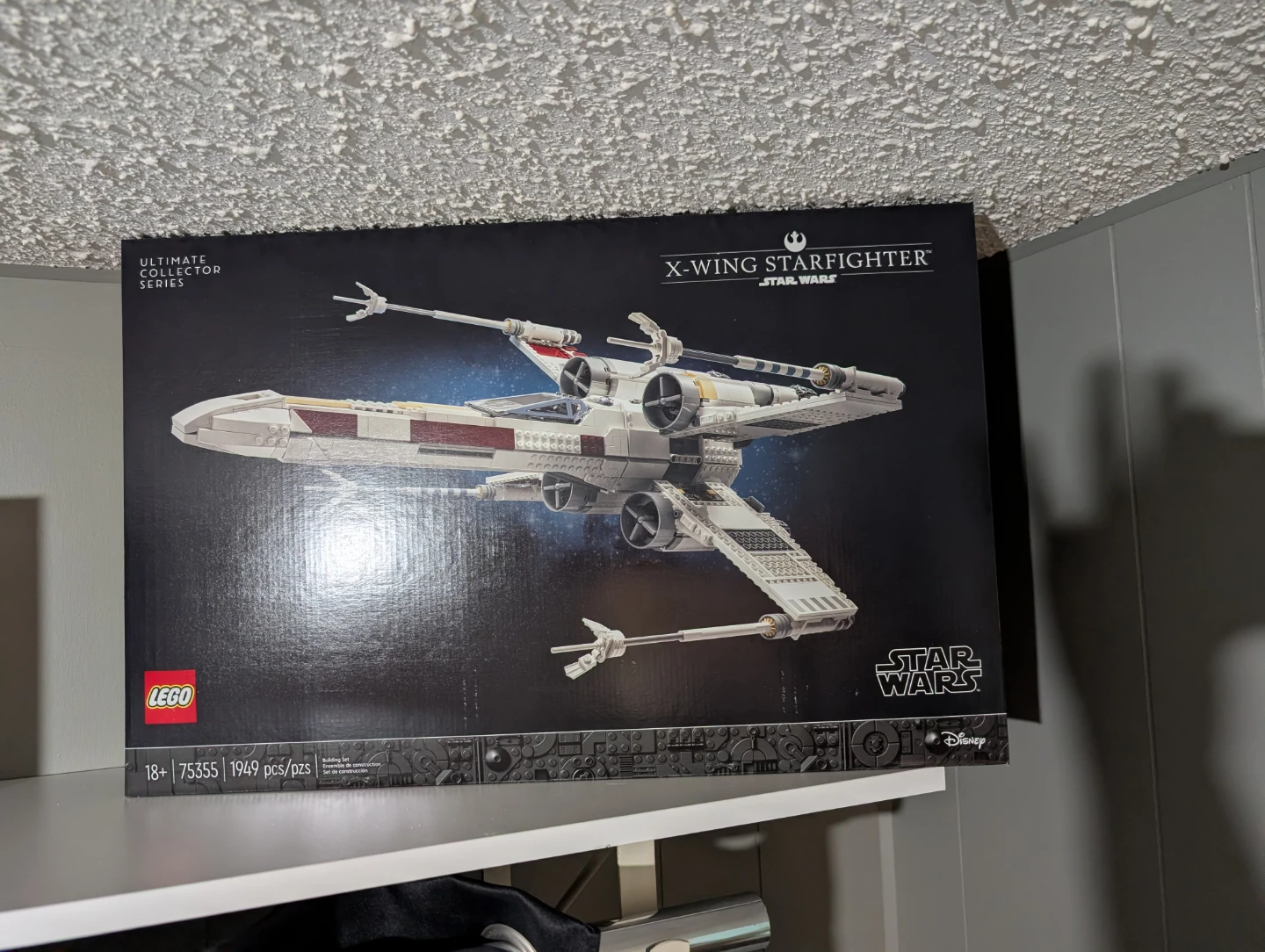 BNIB LEGO Star Wars Ultimate Collector Series X-Wing Starfighter