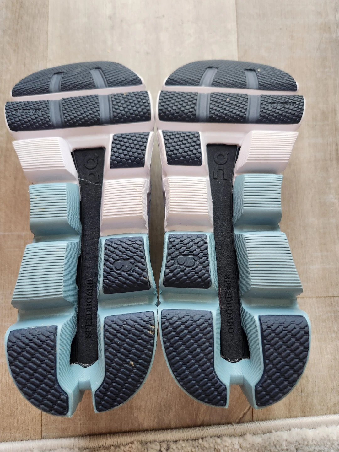 On Cloudswift Running Shoes - Light Blue/White - photo 2