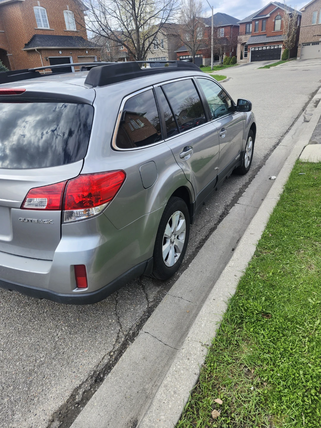 Car - photo 2
