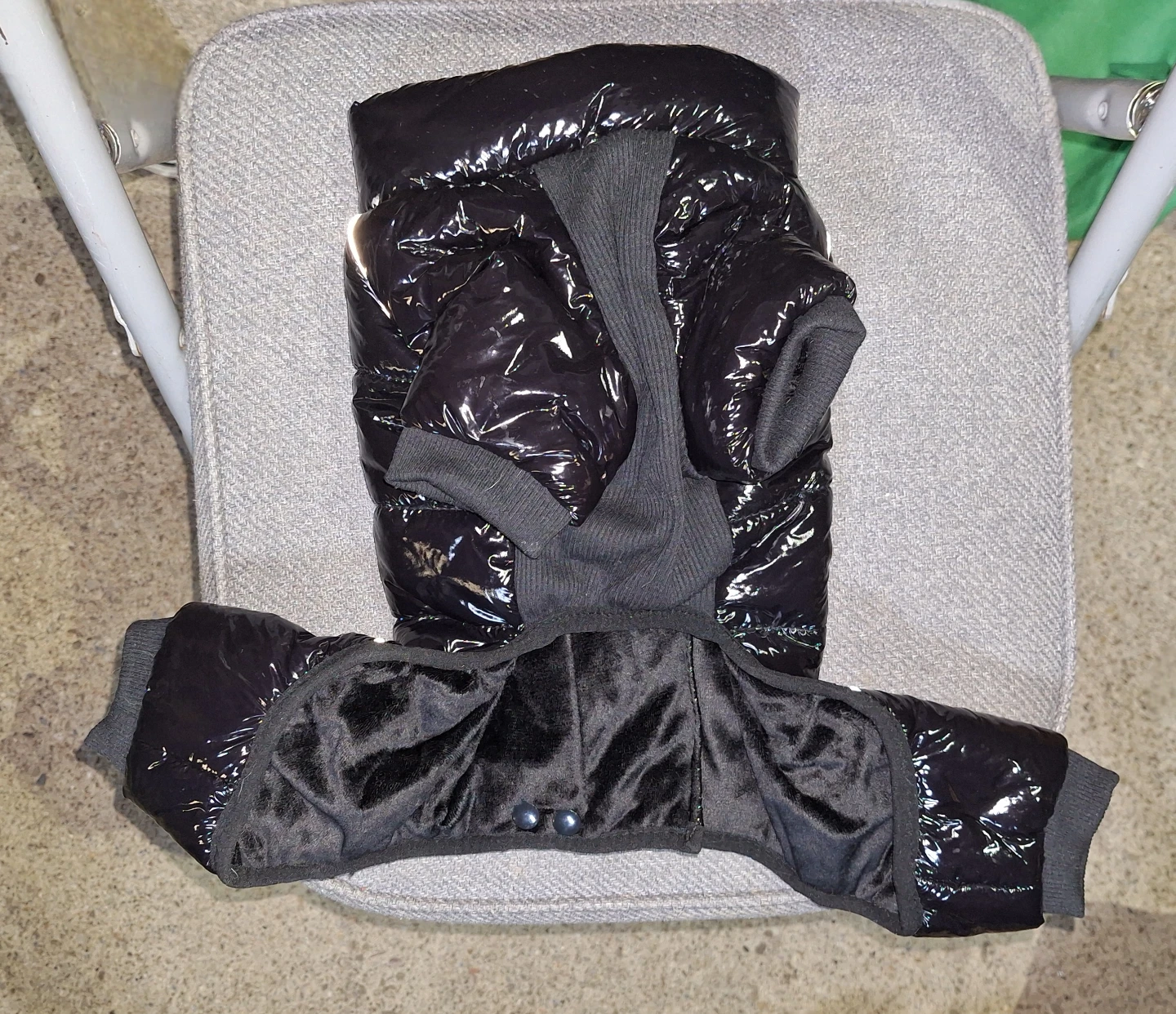 Small Glossy Vinyl Puffer Dog Coat (Kit Cat Club rescue) - photo 2