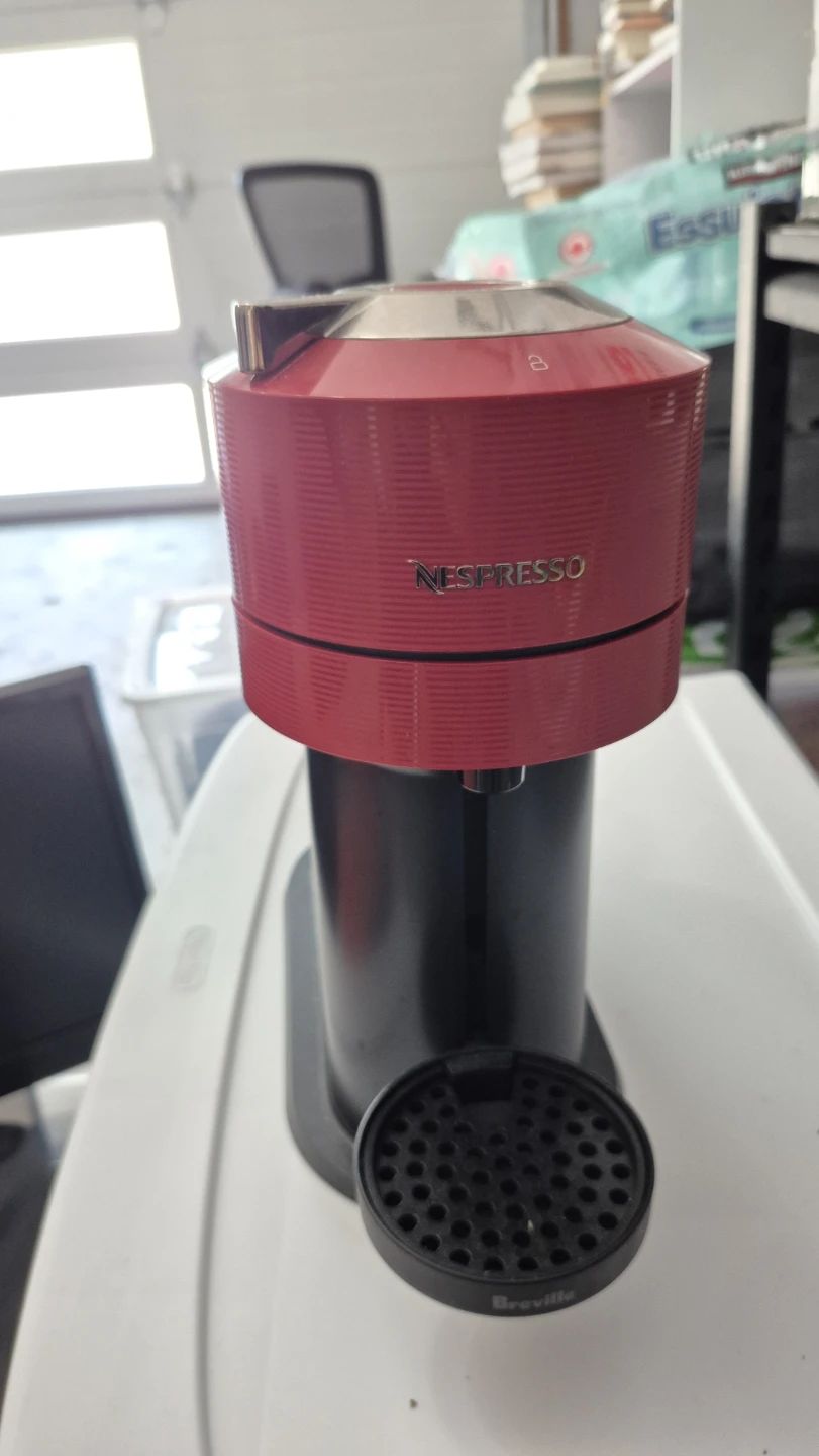 Nespresso Vertuo Next Coffee Machine Cherry Red