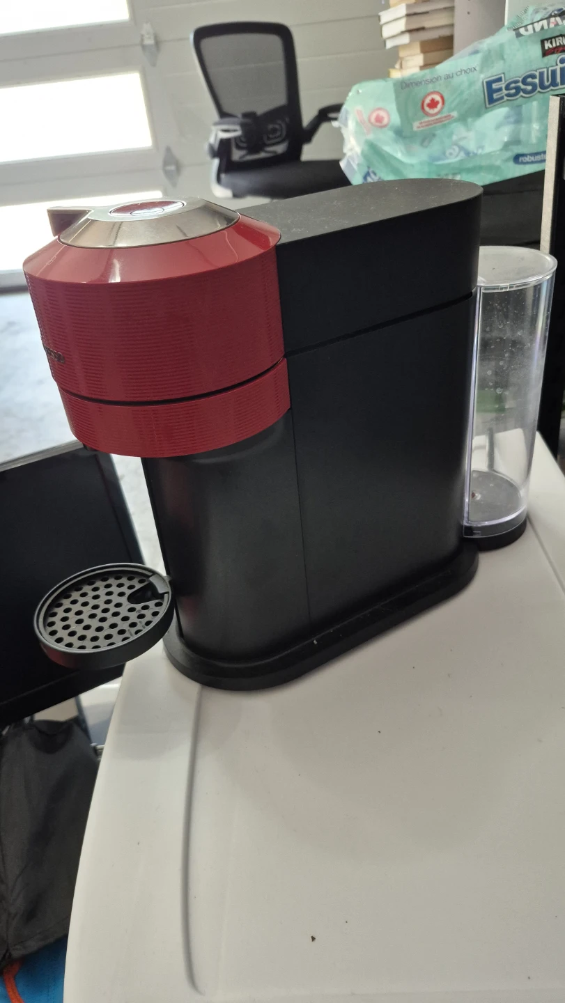 Nespresso Vertuo Next Coffee Machine Cherry Red - photo 2