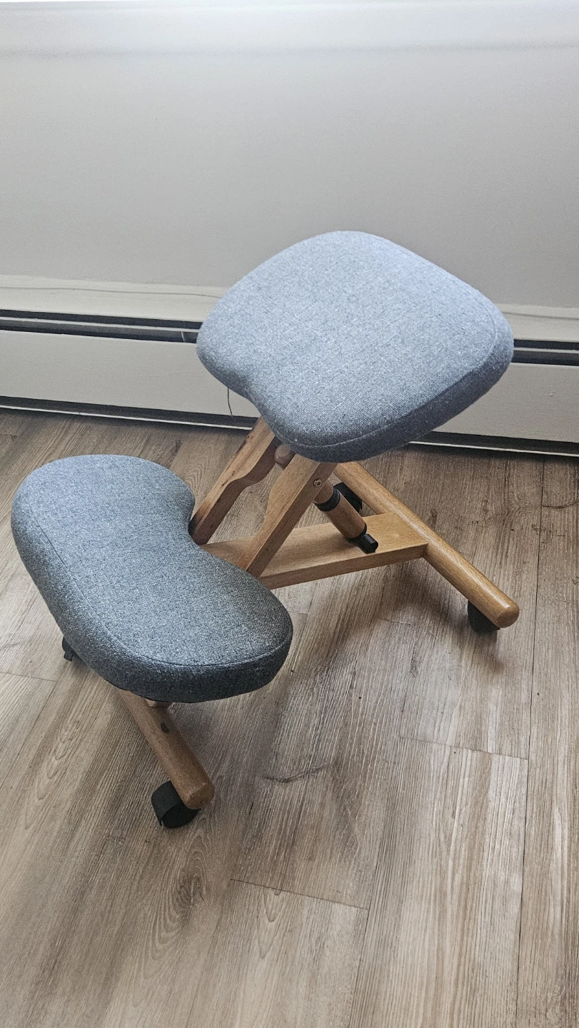Ergonomic Kneeling Chair