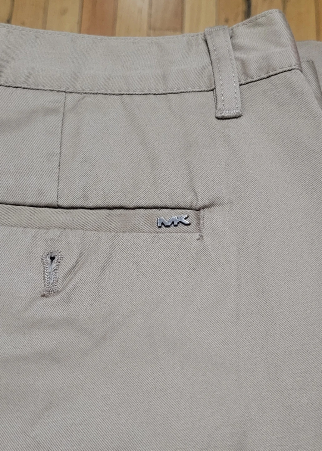 Michael Kors Khaki Shorts Size 38 NWOT - photo 3