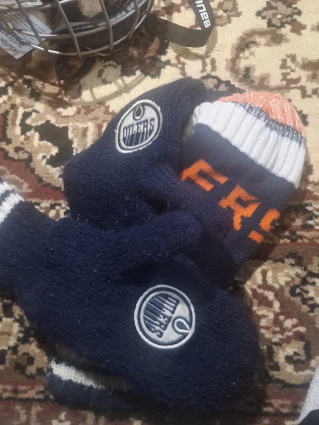 Edmonton Oilers Knit Mittens and Beanie Set