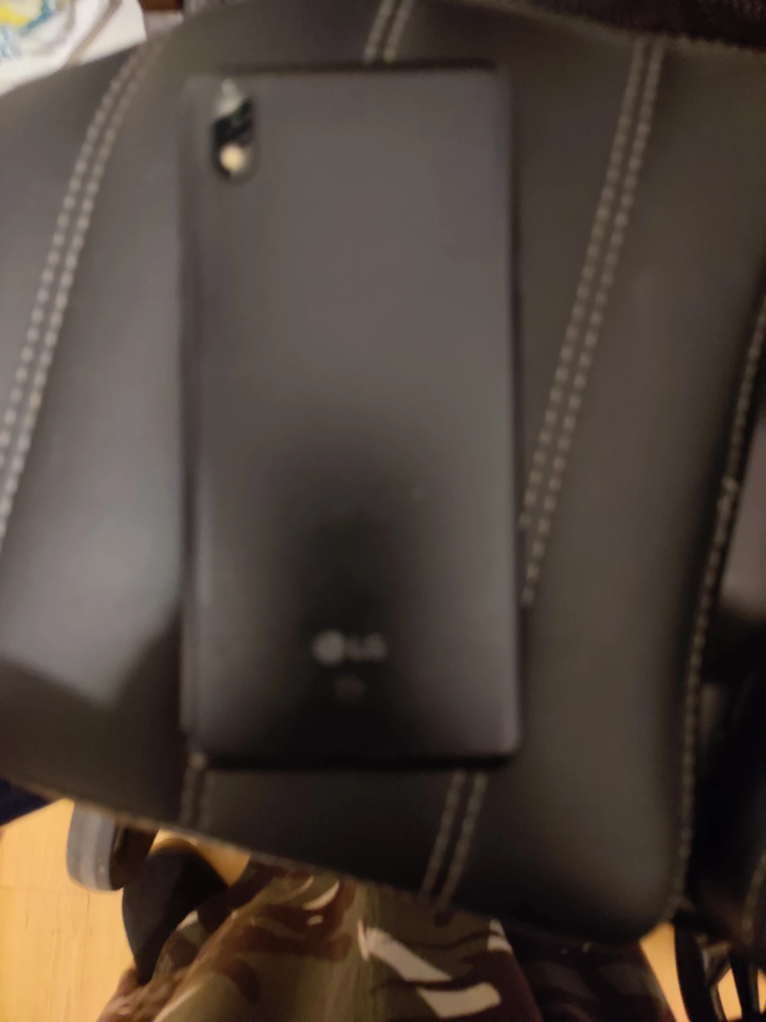 LG K20 - photo 2
